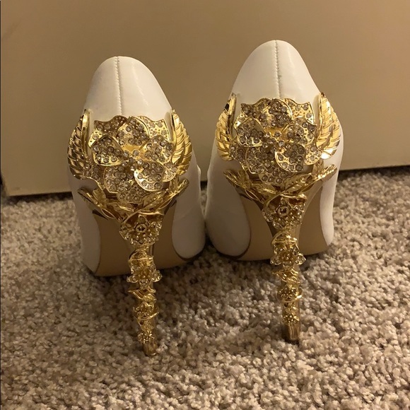 Heels - Picture 6 of 6